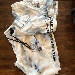 Hollister men’s medium sweat pants and tshirt. New without tags